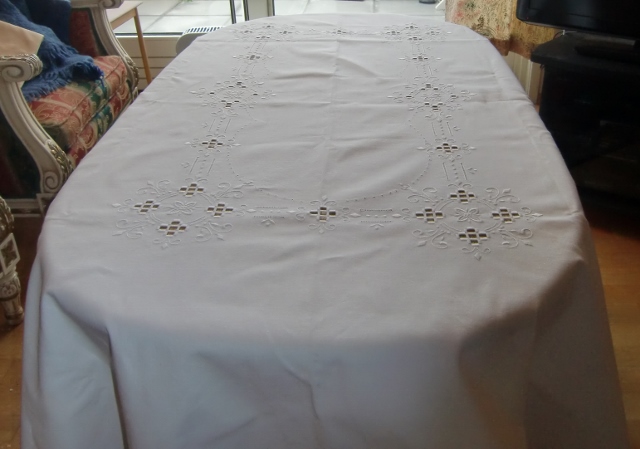 M886M White linen Tablecloth